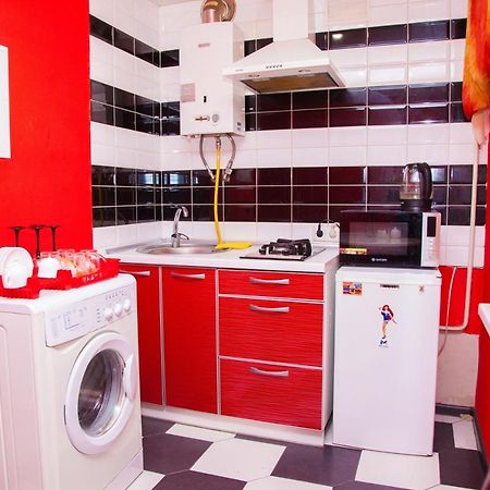 2Rooms Semi-luxury Apartment on Pochtovaya 167-A Street Zaporizhia Extérieur photo