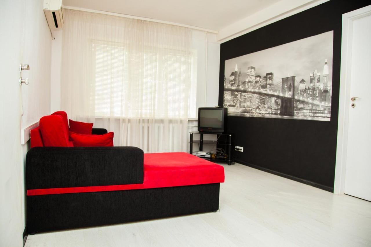 2Rooms Semi-luxury Apartment on Pochtovaya 167-A Street Zaporizhia Extérieur photo